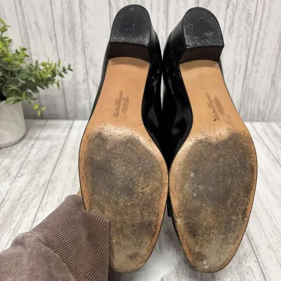 Womens Size 11 Salvatore Ferragamo Vara Black Patent Leather - Picture 6 of 7